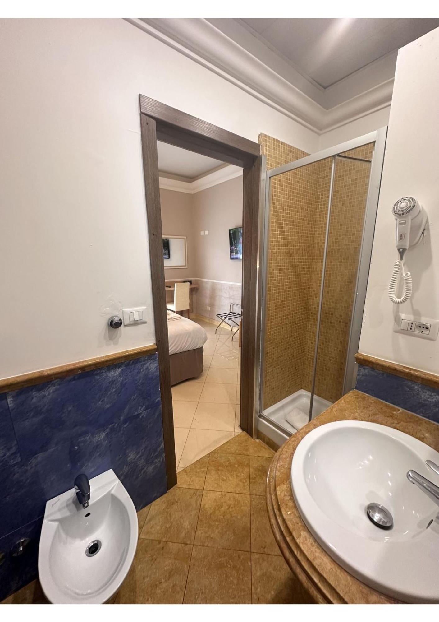 Spqr Suite Guest House Рим Екстериор снимка